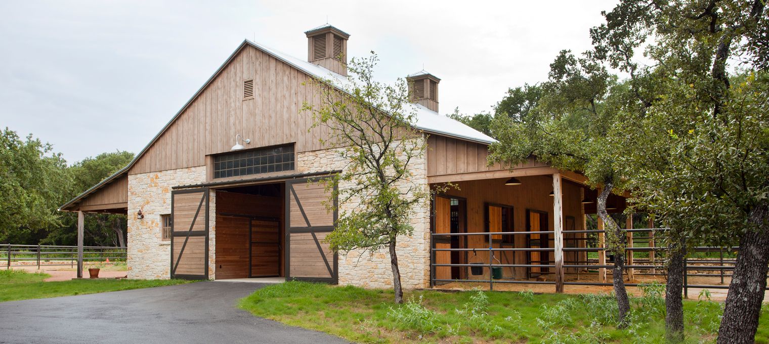 commercial timber frame barn1