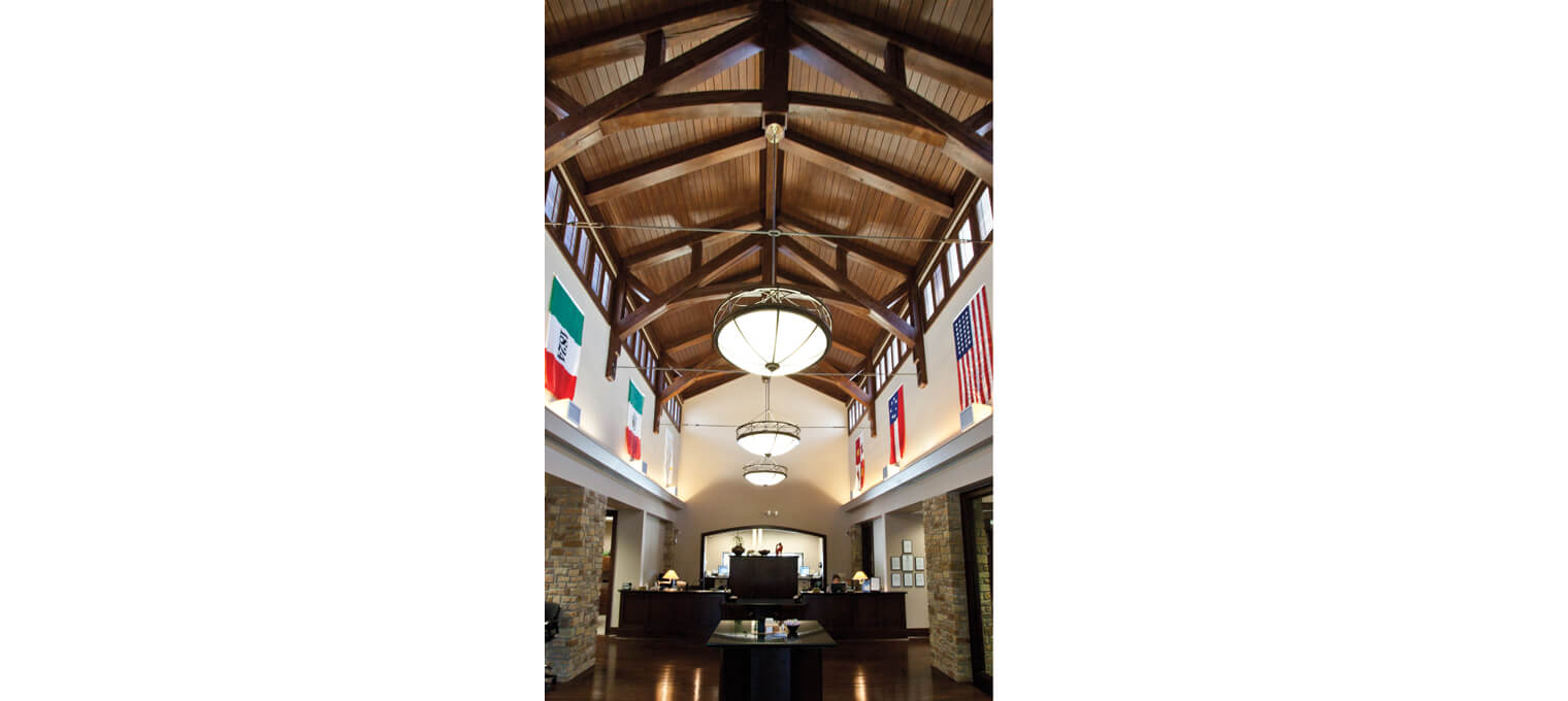 commercial timber frame bank lobby trusses & accents3